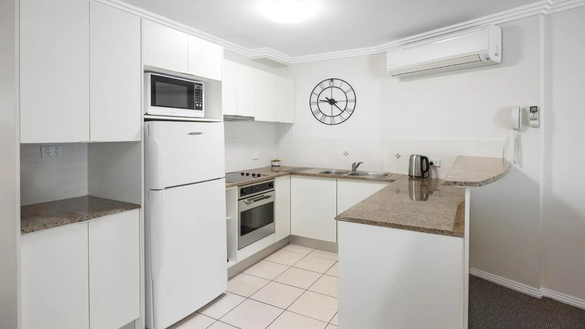 3 Bedroom Apartment With Lift Caloundra