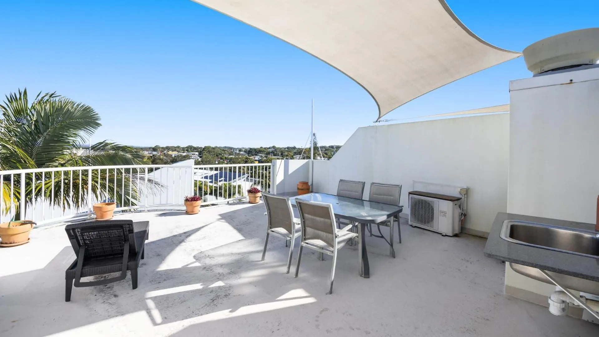 3 Bedroom Apartment With Lift Caloundra Australia